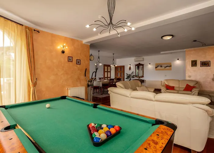 In With Wifi Hébergement de vacances Opric