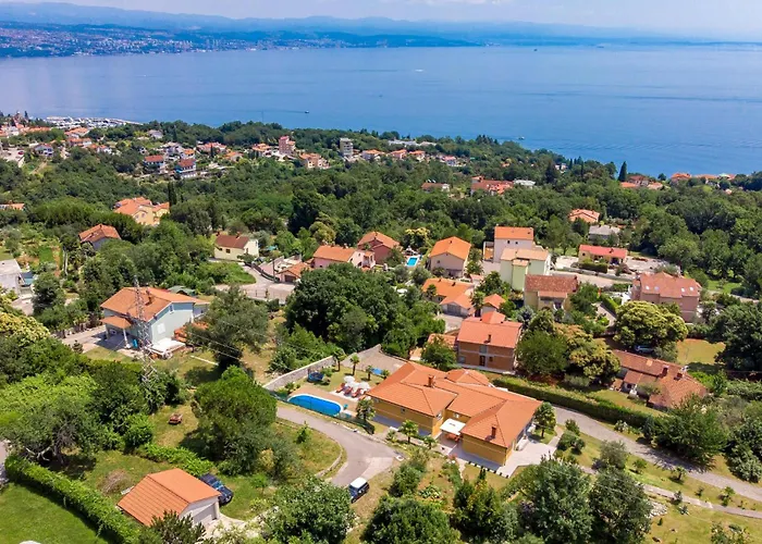 In With Wifi Hébergement de vacances Opric